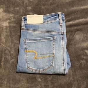 American eagle skinny jeans size 8 (28w)